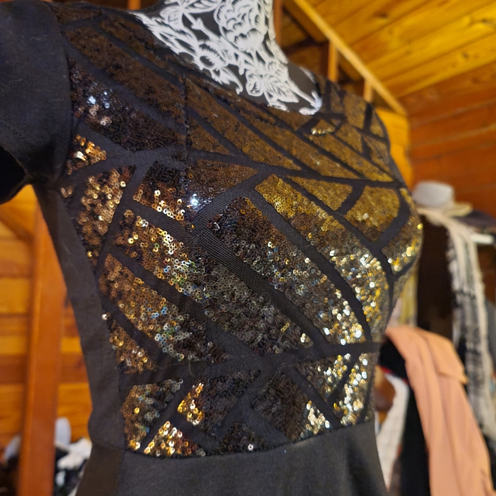 Sequins black top - Picture 3 of 7